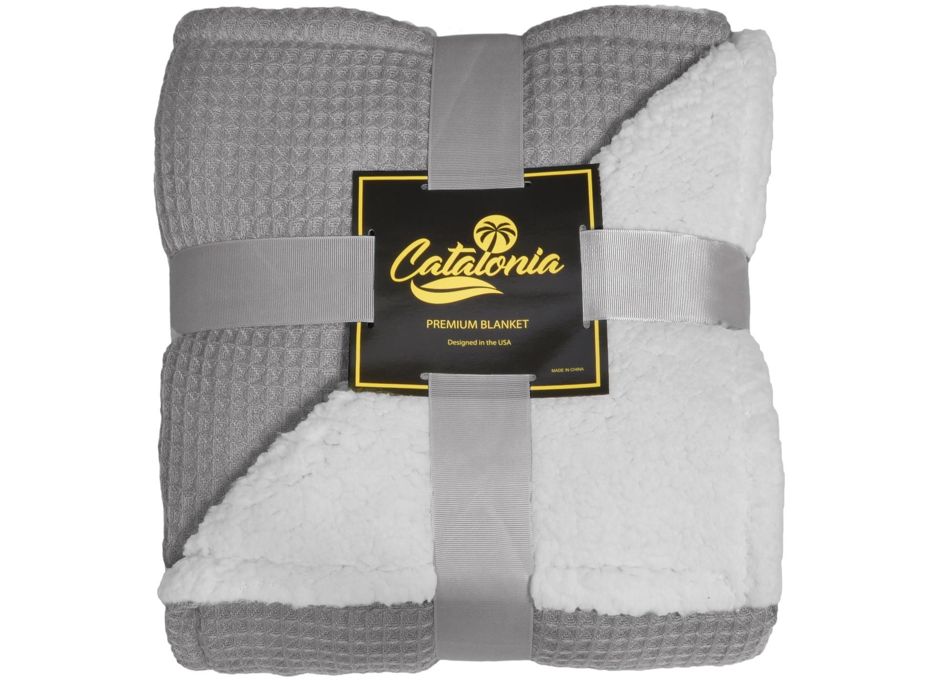Catalonia Waffle Weave Fleece Throw, Soft Knitted Snuggle Blanket for Couch, Living Room Cabin Decor, Ideal for Gifting, 50x60 Inches