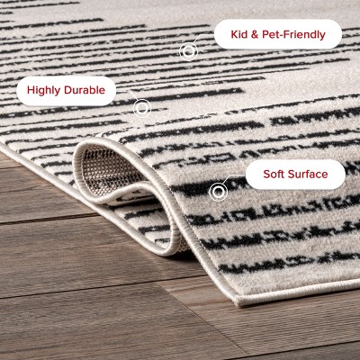 Reversible Gray Synthetic 4' x 6' Rectangular Area Rug