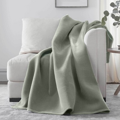 Luxurious Moss Green Fleece Full/Queen Blanket - Lightweight and Reversible