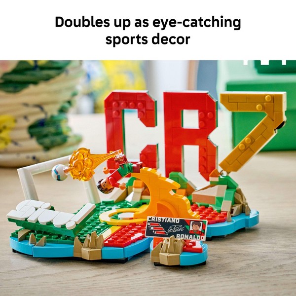 LEGO Editions Cristiano Ronaldo – Lo mejor del fútbol 43012 6