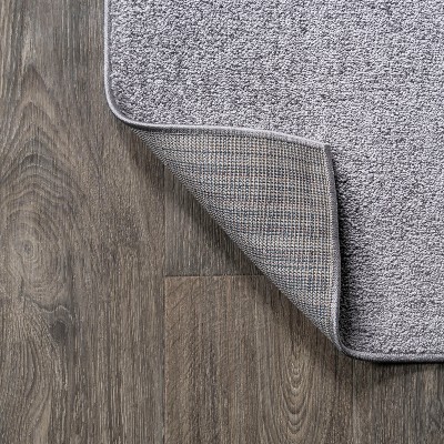 Gray Synthetic 4' x 6' Solid Low-Pile Indoor Area Rug