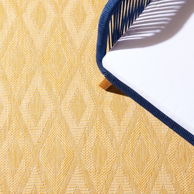 Gold Geometric 27" x 8" Stain-Resistant Indoor/Outdoor Rug