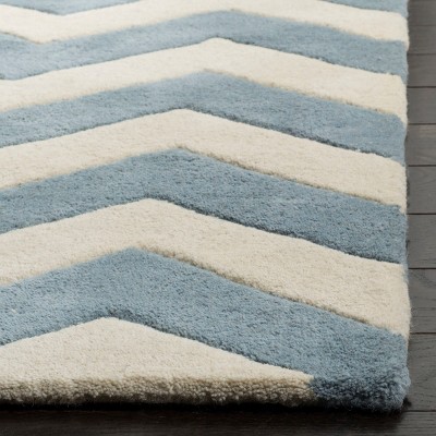 Off-White and Blue Hand-Tufted Wool Chevron Rug 2' x 3'