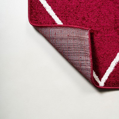 Red Diamond Trellis 4' x 6' Synthetic Area Rug