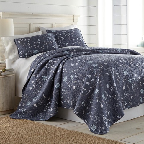 Southshore Fine Living, Inc. Oversized Quilt Bedding Set Lightweight,  Prewash Fabric Soft Bedspread 3-Piece, Two Matching Shams (108 in Wide x 98  in