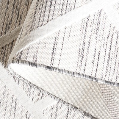 Ivory Diamond Patterned Synthetic Indoor/Outdoor Rug 5'1" x 7'6"