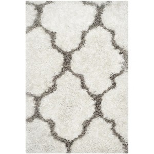 Barcelona Shag BSG319 Hand Tufted Indoor Rug - Safavieh - 1 of 4