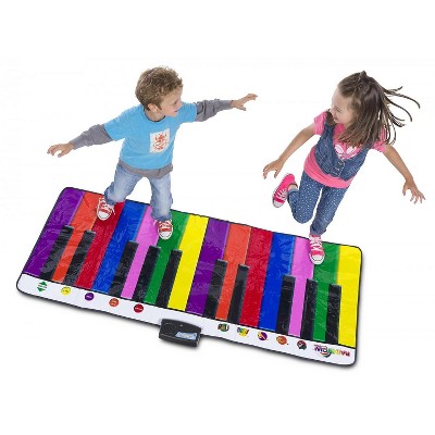 giant step and play piano