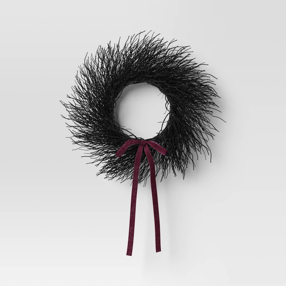 17 Fern Artificial Wreath Black - Threshold