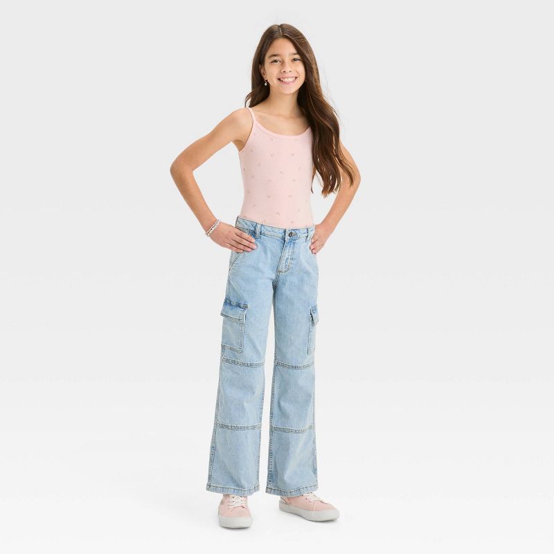 Girls' Cargo Mid-Rise Wide Leg Jeans - art class™ Light Wash, 4 of 7