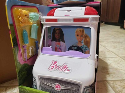 Barbie - Dottoressa Clinica di Pronto Soccorso, con capelli scuri, 4 aree  da gioco ed oltre 30 pezzi inclusi, per bambini 3+ anni - Toys Center