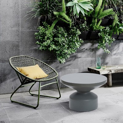 LuxenHome Gray Magnesium Oxide Round Outdoor Coffee Table