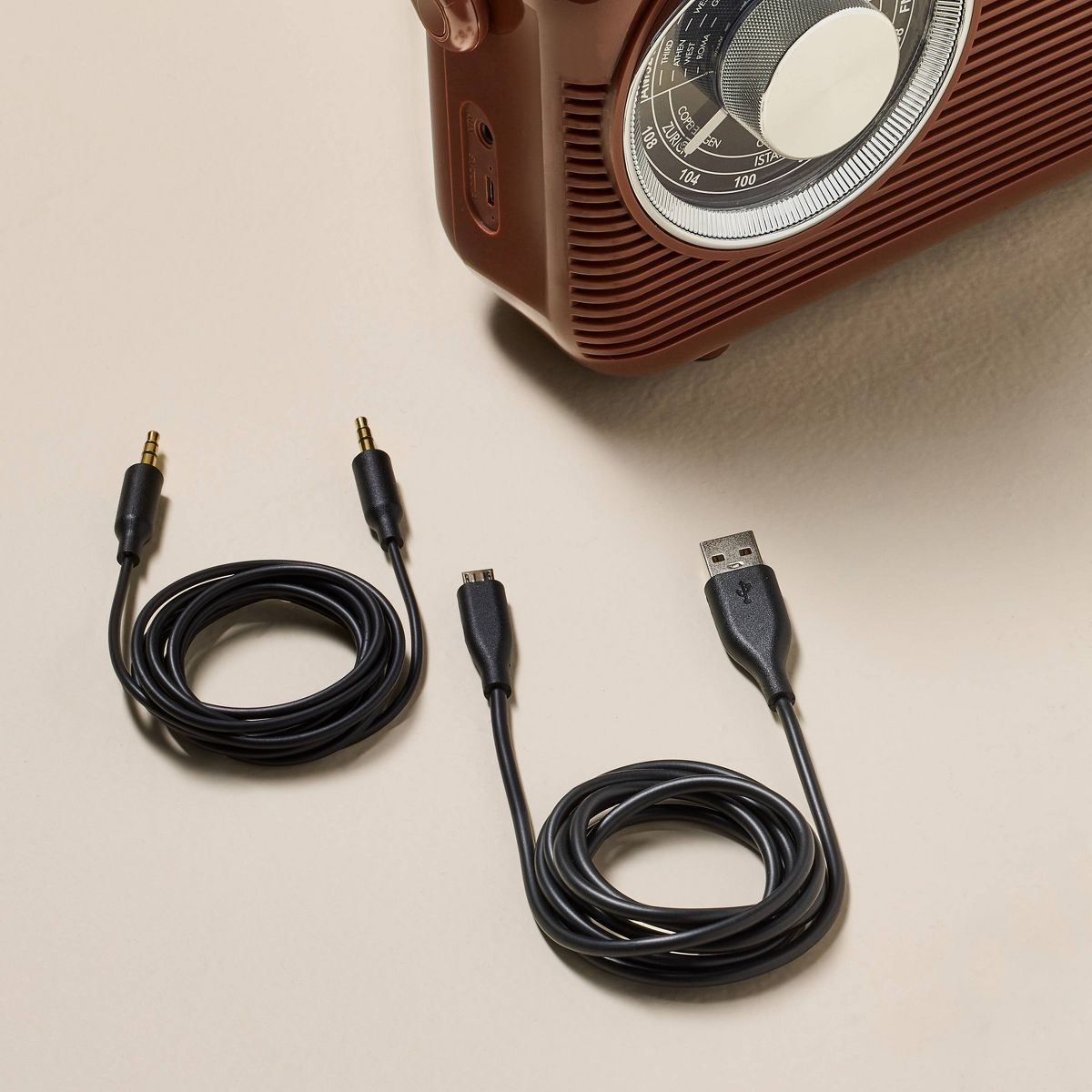 Spectrum Brown Bluetooth Radio - Hearth & Hand™ with Magnolia - thumbnail 6