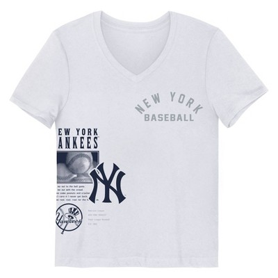 MLB New York Yankees Girls' White V-Neck T-Shirt