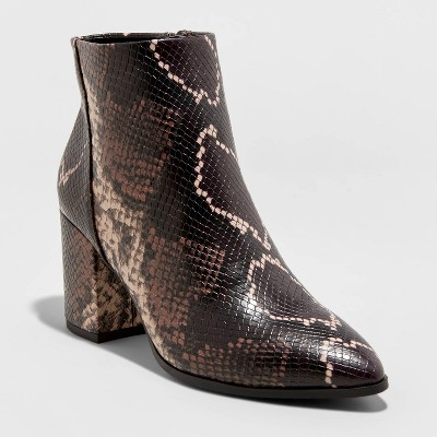 target a new day block heel