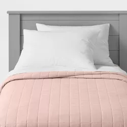 Twin Box Stitch Microfiber Quilt Pink - Pillowfort™