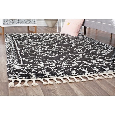 CosmoLux Black and White Shag Moroccan 5' x 7' Area Rug