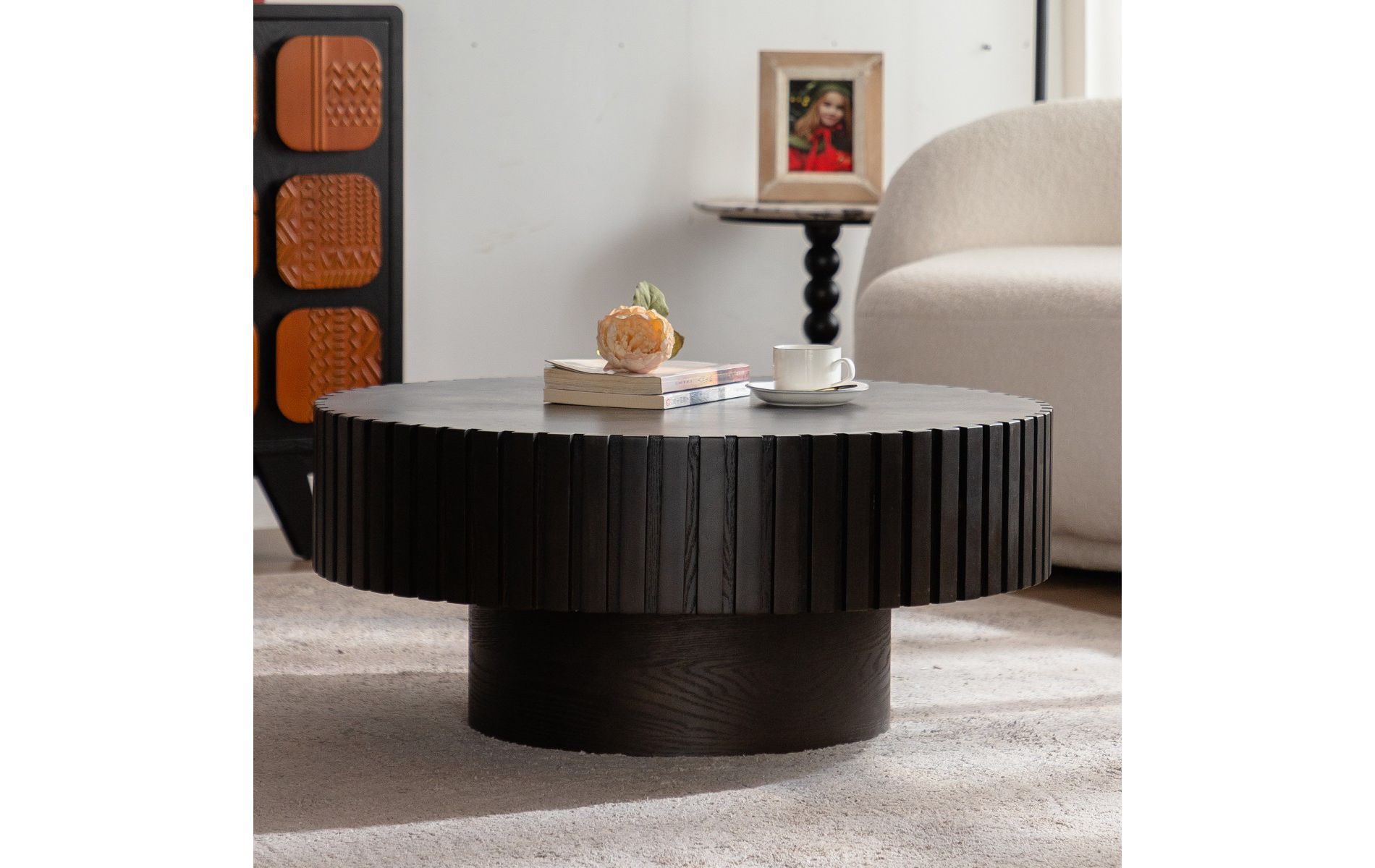 Multicolored Vintage Coffee Table,Coffee Table In Living Room,Coffee Table With Handcrafted Relief Sturdy Pedestal,Round Coffee Table -Maison Boucle