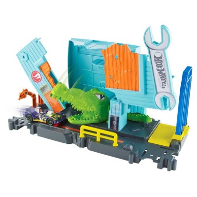 hot wheels city gator garage attack playset