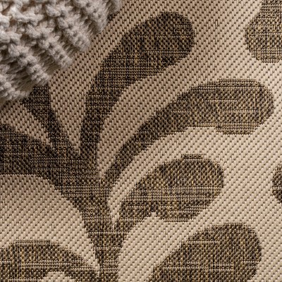 Reversible Vine Allure 4'x6' Indoor/Outdoor Rug in Brown/Beige