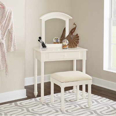 Goldenrod and Ivory Geometric Tufted Accent Rug 5' x 7'