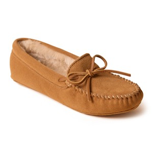 Minnetonnka Women's Suede Pile Lined Softsole Slippers - 1 of 4