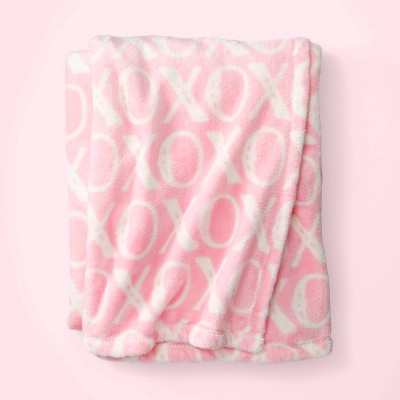 Image of Valentine's Day 'XOXO' Plush Throw Blanket Pink - Spritz™