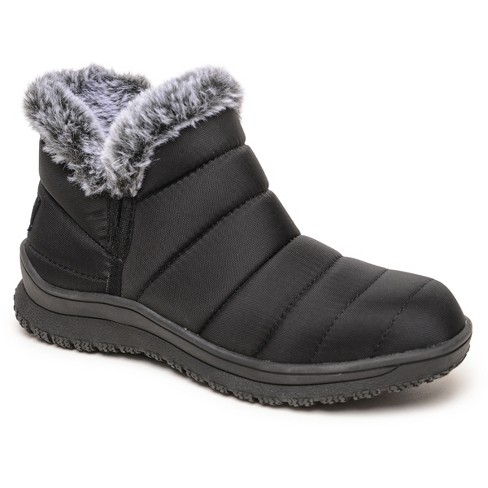 Minnetonka store snow boots