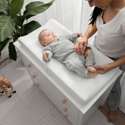 White Muslin Fitted Changing Pad Cover for Baby Diaper Station