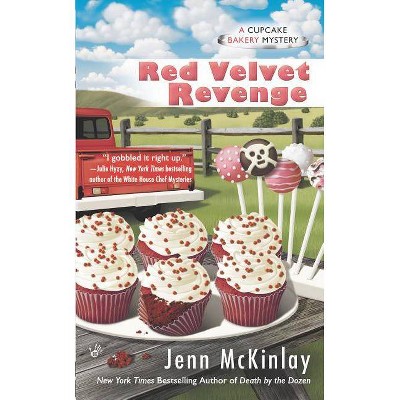 Red Velvet Revenge - (Berkley Prime Crime Mysteries) by  Jenn McKinlay (Paperback)