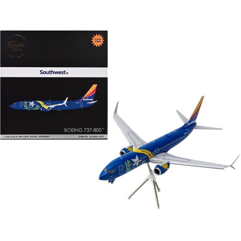 Boeing 737-800 Commercial Aircraft w/Flaps Down "Southwest Airlines" Blue w/Stripes 1/200 Diecast Model Airplane by GeminiJets - image 1 of 3