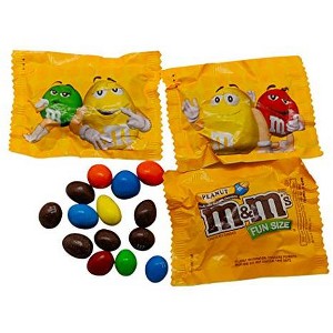 Peanut M&M's Fun Size – Milk Chocolate, Peanut Candy - Available in 1, 2, 3, and 5 Pound Resealable Bags - 1 of 4