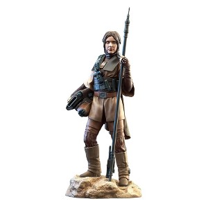 Diamond Select Star Wars: Return of the Jedi Leia as Boushh Premier Collection 1:7 Scale Statue - 1 of 4