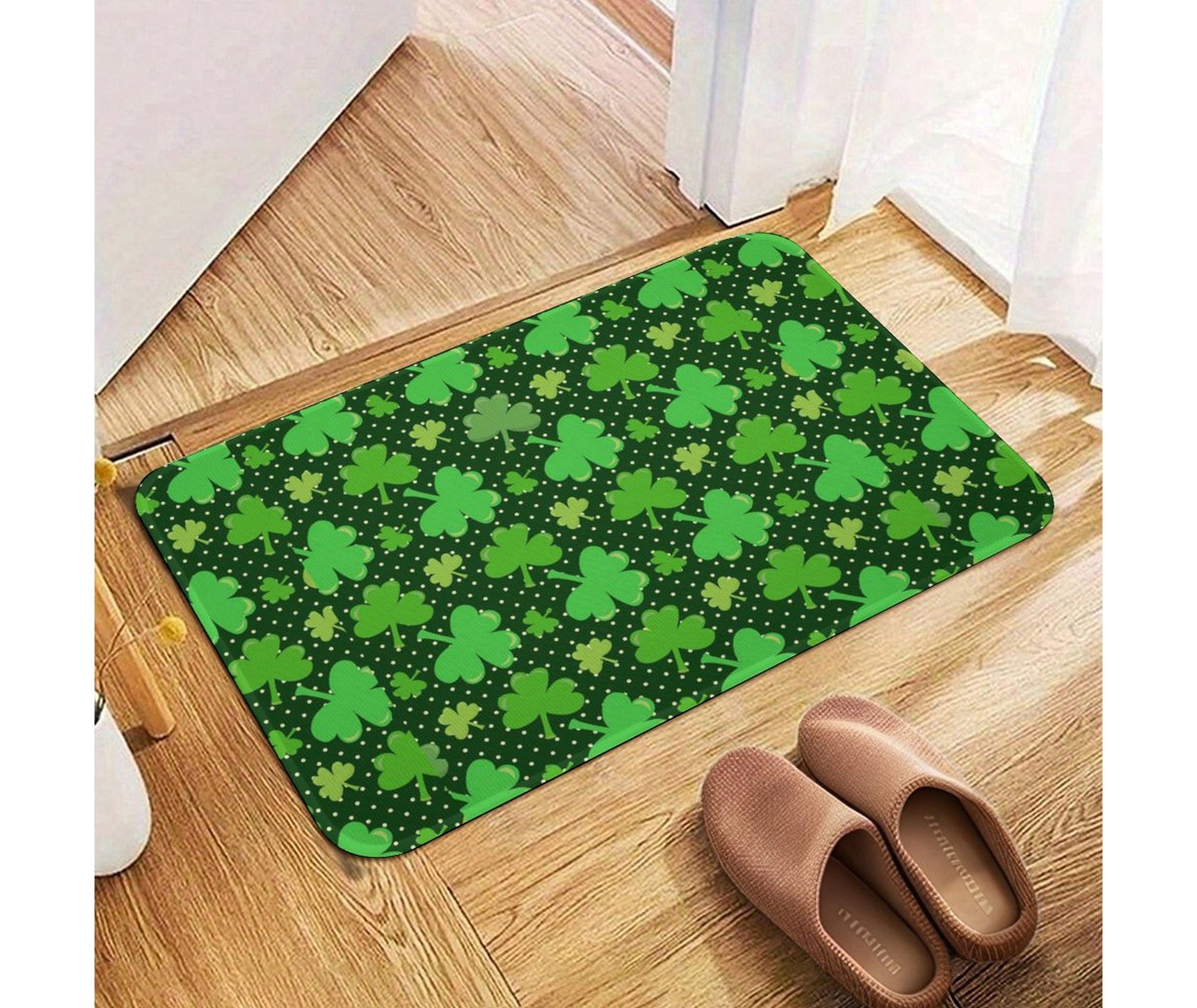 Irish Clovers Lucky St. Patricks Day Bathroom Rugs Winter Bath Mat Absorbent Non Slip Bathroom Mat Christmas Soft Floor Carpet 16x20 Inches