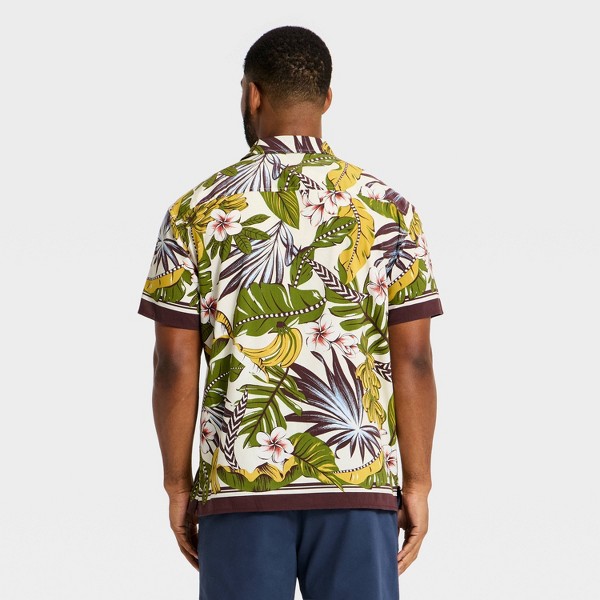 Camisa de botones de manga corta con estampado floral vacacional para hombre - Goodfellow & Co™ Marrón 2