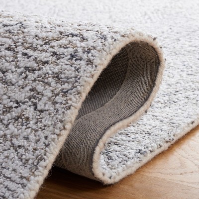 Gray Hand Tufted Wool and Synthetic 6' x 9' Area Rug