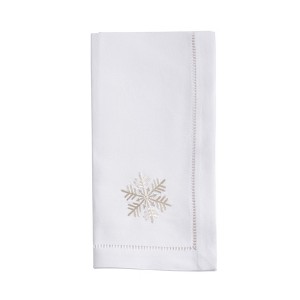 Saro Lifestyle Snowy Delight Embroidered Napkin (Set of 6), White, 20"x20" - 1 of 3