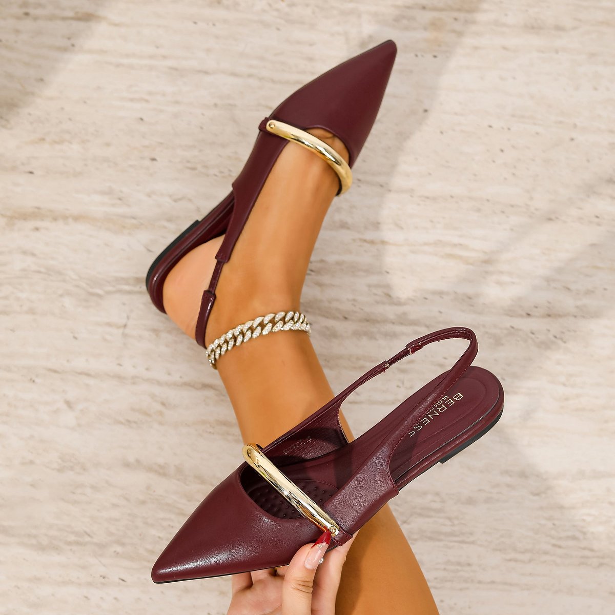 Обувь BERNESS Women's Reina Faux Leather Slingback Flats with Gold Bar Detail Brown 7 — фото 2