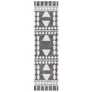 Capri CPR709 Hand Tufted Indoor Rugs - Safavieh - 1 of 4