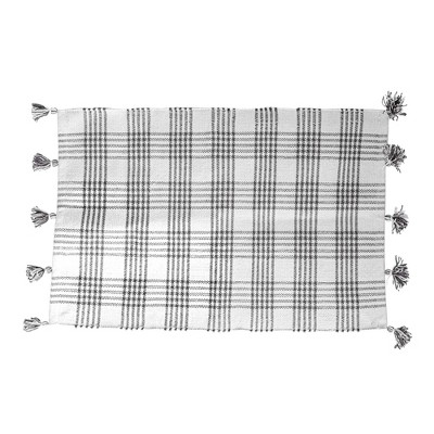 2'x3' Gray Plaid Pattern Rug w/ Tassels