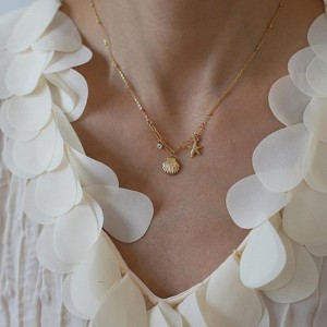 Clotth Ocean-Inspired Elegance Shell Necklace with Starfish and 18K Gold Plating for Women - Titanium Steel Boho Summer Beach Choker - 1 of 4