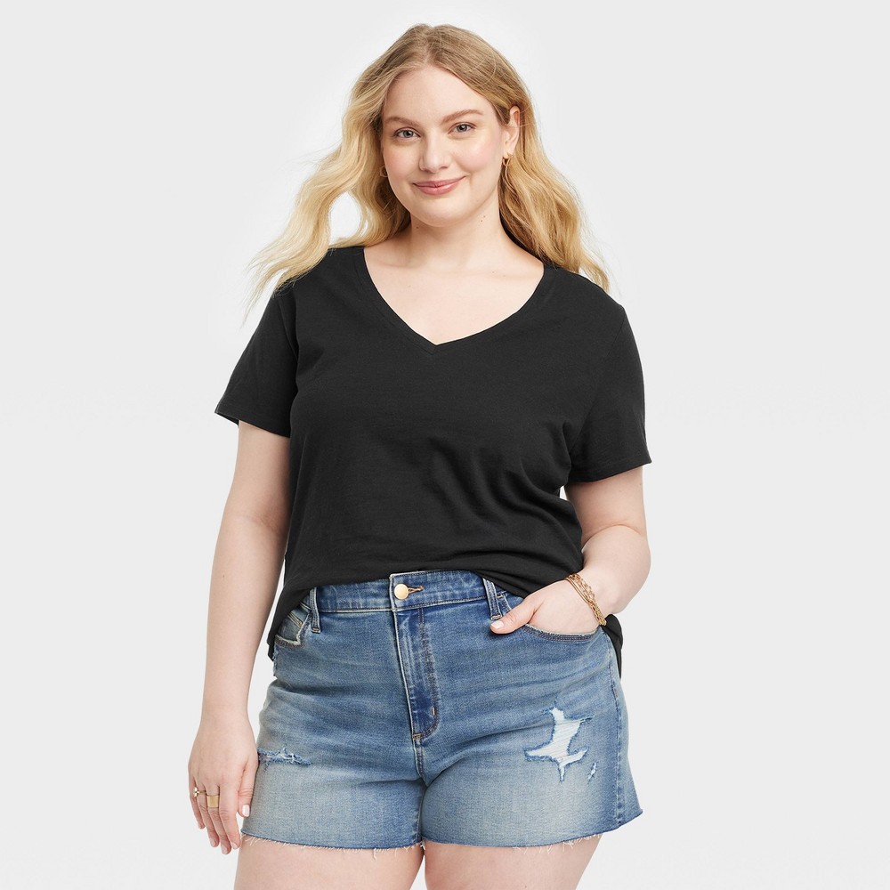 Women's Fitted V-Neck Short Sleeve T-Shirt - Universal Thread™ Black XXL