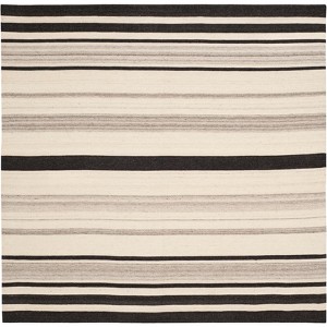 Dhurries DHU629 Hand Woven Area Rug  - Safavieh - 1 of 4