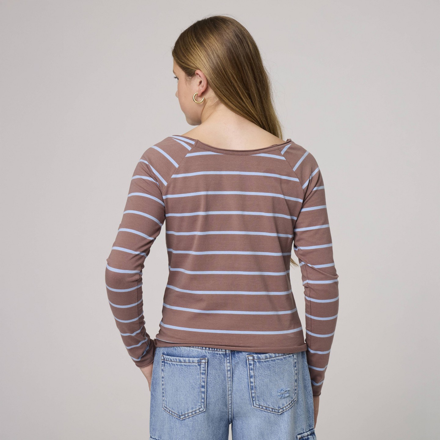 Футболка Pacsun Kids Striped Long Sleeve Boatneck Knit T-Shirt - Brown/Light Blue для девочек, цвет: Полосатый — фото 2