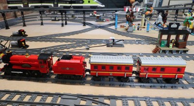 Hogwarts Express in Lego: ecco il colossale set Lego dedicato al treno di  Harry Potter