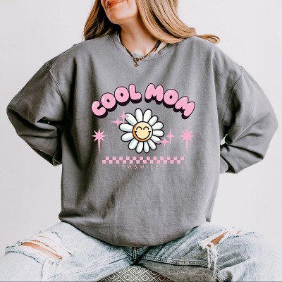 Simply Sage Market S.W.Smiley Cool Mom Flower Lightweight Garment Dyed Sweatshirt