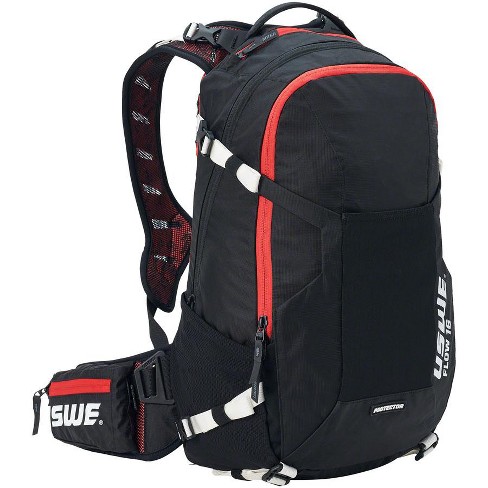 Hydration pack outlet target