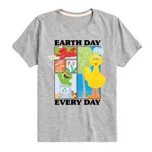 Boys' - Sesame Street - Earth Day Every Day Short Sleeve Graphic T-Shirt - 1 of 4