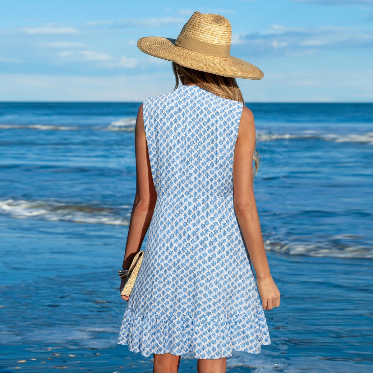 Женские платья Cupshe Women's Breezy Blue Leaf Print Sleeveless Swing Dress-M-Blue — фото 4