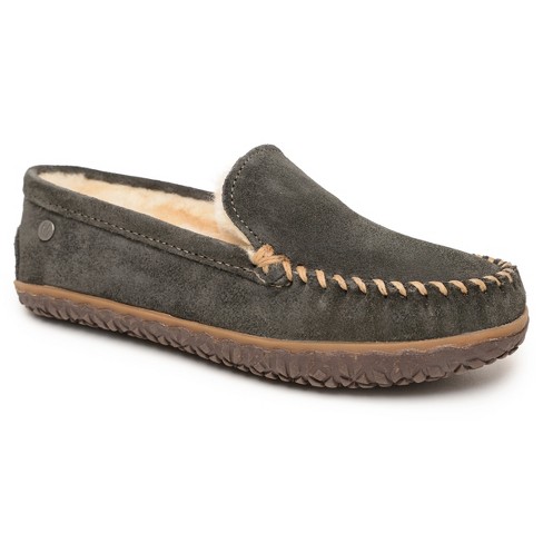 Minnetonka store suede slippers